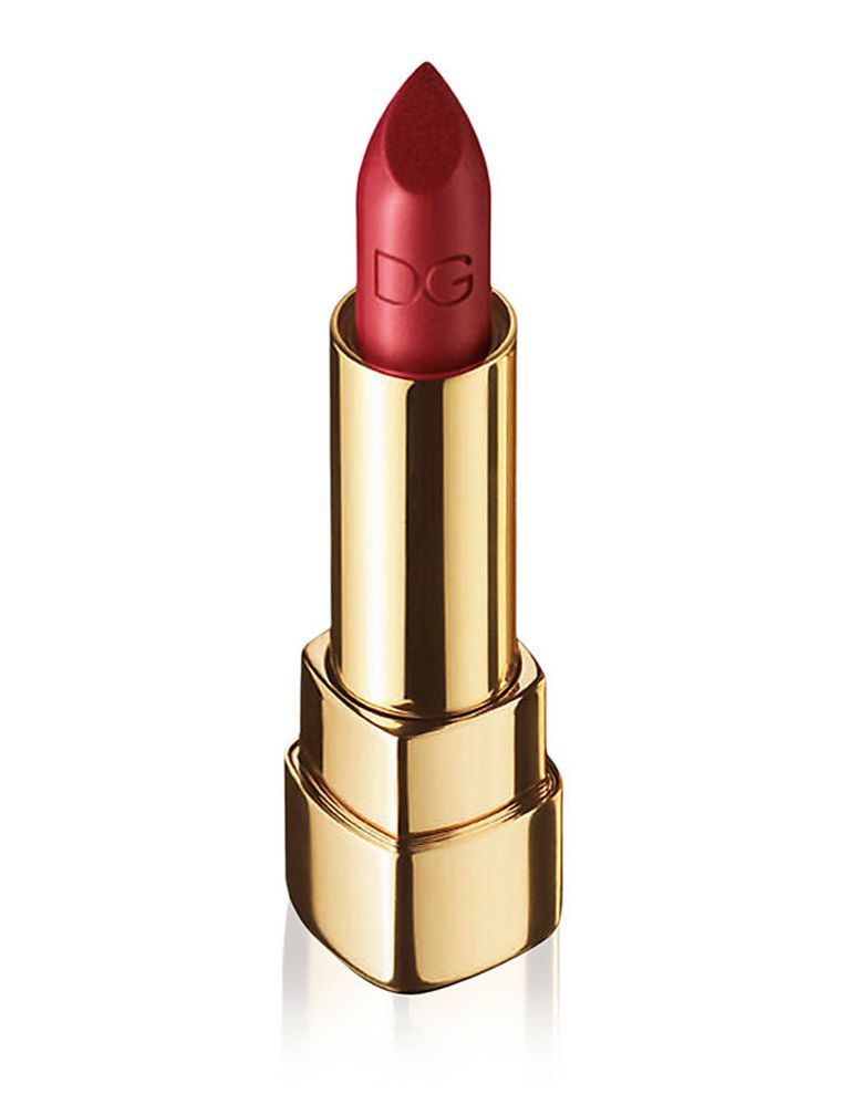 <p>'Classic Cream Lipstick' (29 €), de <strong>Dolce &amp; Gabbana</strong>. En el tono 'Ultra'.</p>