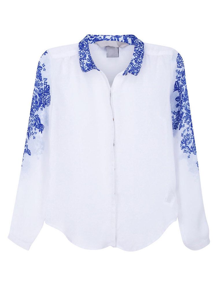 <p>Sofisticada blusa <strong>de Romwe (23 €).</strong></p>
