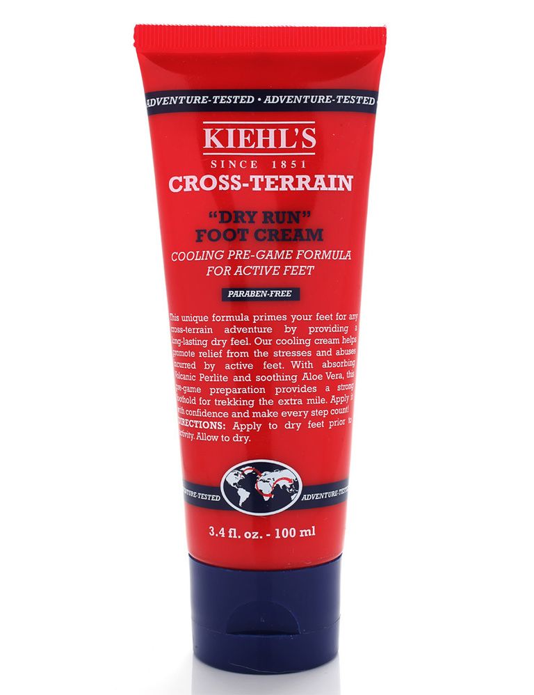 <p>'Dry Run Foot Cream' (19 €), de <strong>Kiehl's</strong>. Especial para deportistas, refresca, absorbe el sudor y prepara los pies para recorrer largas distancias.</p>
