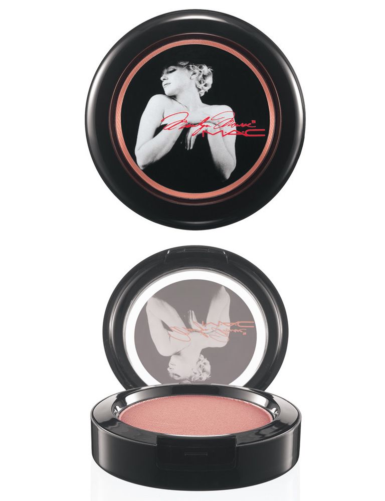 <p>'Powder Blush' (24 €), colorete satinado en el tono 'Legendary'.</p>