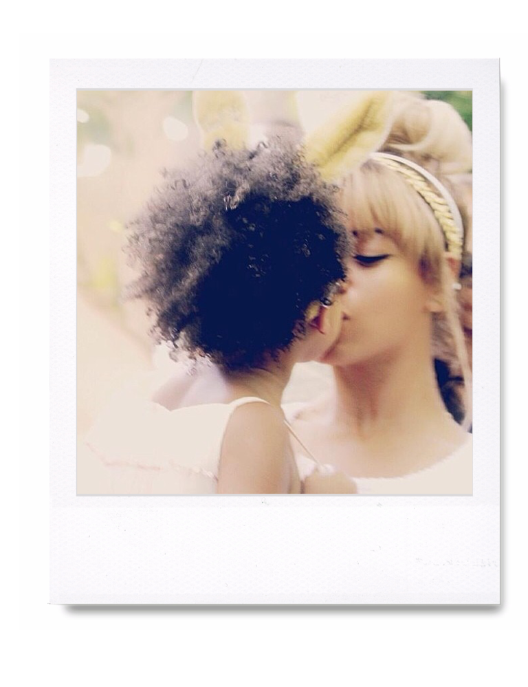 <p>La cantante americana colgó en su cuenta de Instagram esta emotiva foto en la que aparecía su hija Blue Ivy Carter.</p>