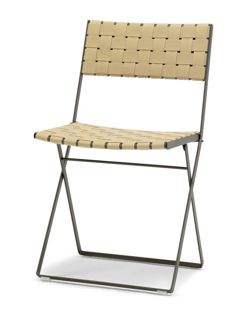 <p>Una silla plegable pensada para interior o exterior. Elegante, divertida y muy cómoda.</p>