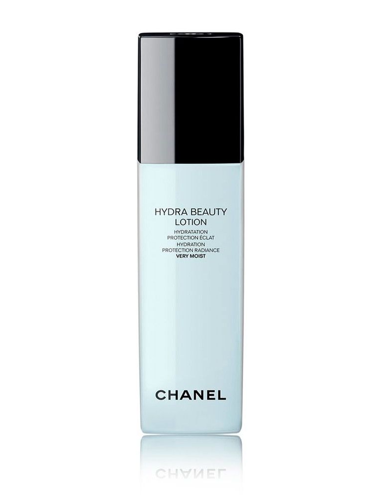 <p>'Hydra Beauty Lotion', loción en gel refrescante con camelia de&nbsp;<strong>Chanel</strong>. Reequilibra, hidrata y prepara la piel para los tratamientos posteriores.&nbsp;</p>