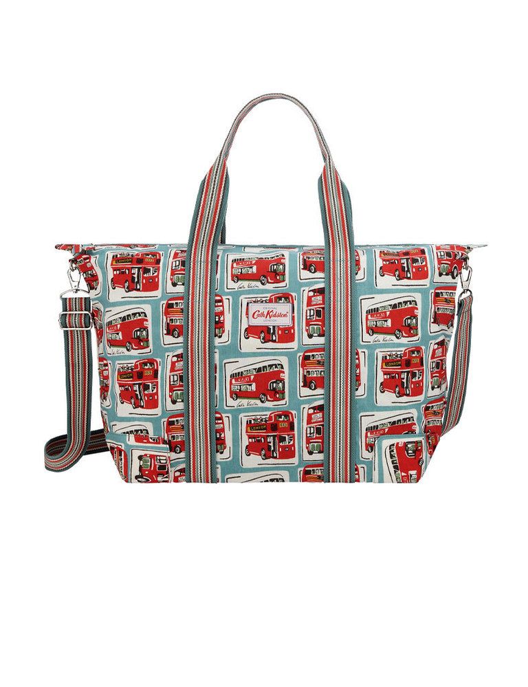 <p>Shopping bag con estampado británico de&nbsp;<strong>Cath Kidston</strong>, 48 €.</p>
