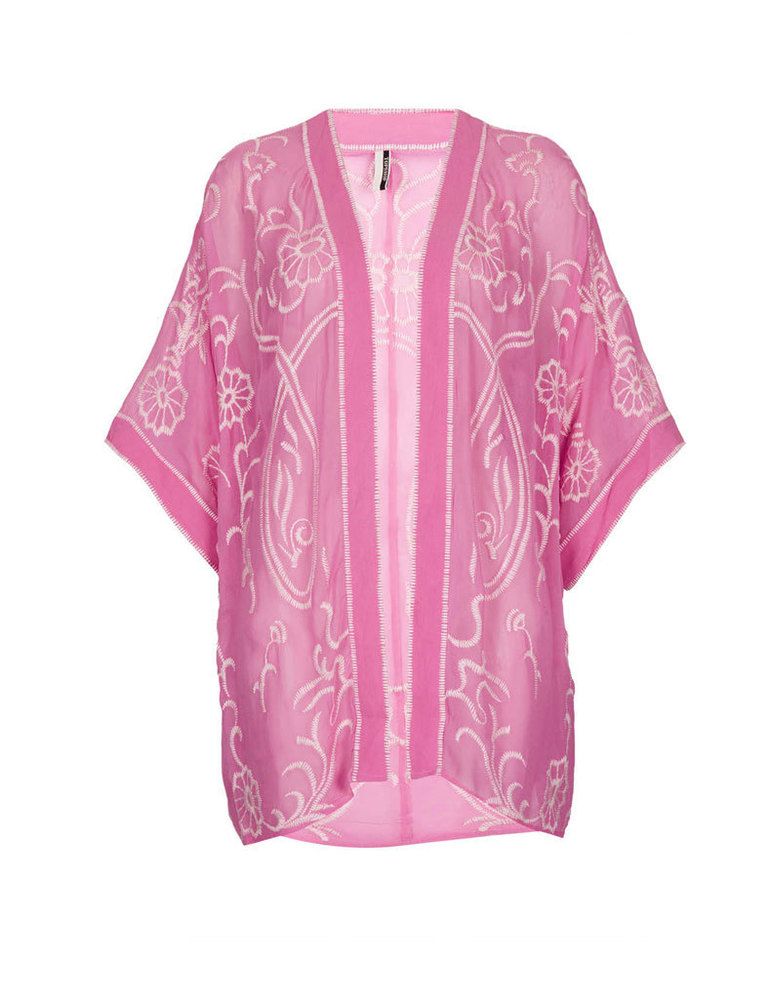 <p>Kimono bordado rosa de&nbsp;Topshop, 85 €.</p>