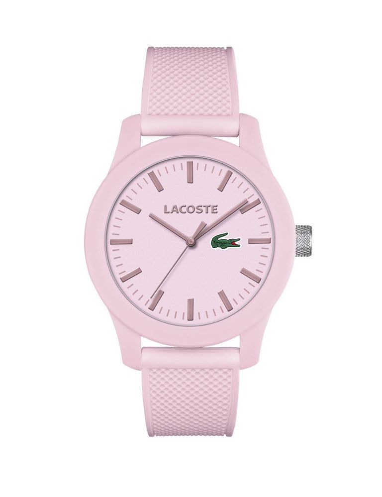 <p>Reloj rosa pastel de<strong> Lacoste.</strong></p>