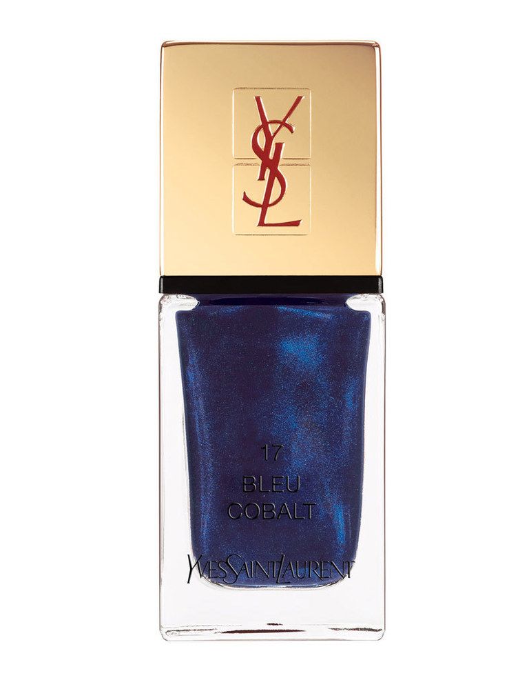 <p>'La Laque Couture' (23,50 €), de <strong>Yves Saint Laurent</strong>. En el tono 'Bleu Cobalt'.</p>