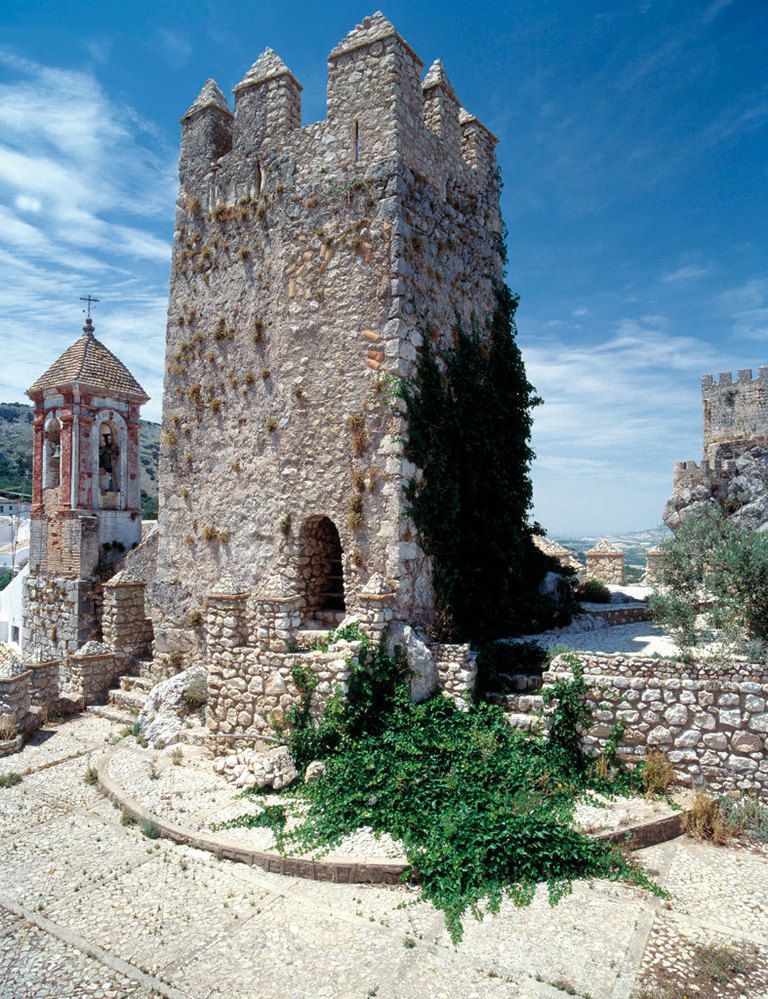 Ruinas del Castillo, en Zuheros. 