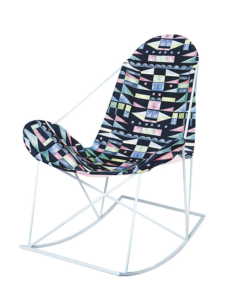 <p>Es el nombre de esta divertida <i>rocking chair,</i> de La  Casita de Wendy y Mecedorama,  354 €. </p>