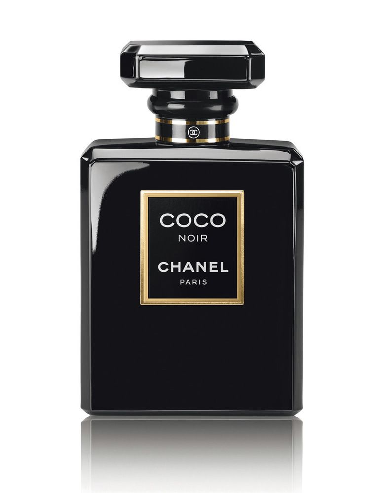 <p>'Coco Noir' (133 €), de <strong>Chanel</strong>. Una fragancia oriental pero ligera con acordes de bergamota, pomelo, jazmín, incienso... ¿La inspiración? La ciudad de Venecia.</p>
