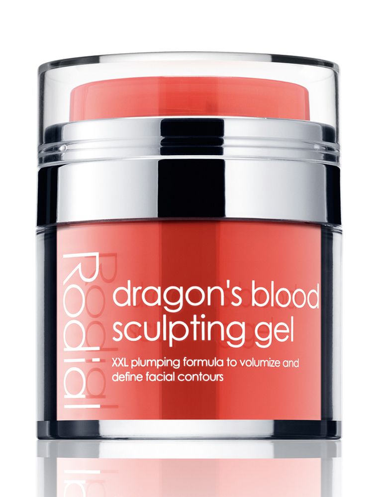 <p><strong>Dragon's blood Sculpting</strong> gel de <strong>Rodial</strong>. Redefine el óvalo facial y le da volumen (85 €).</p>
