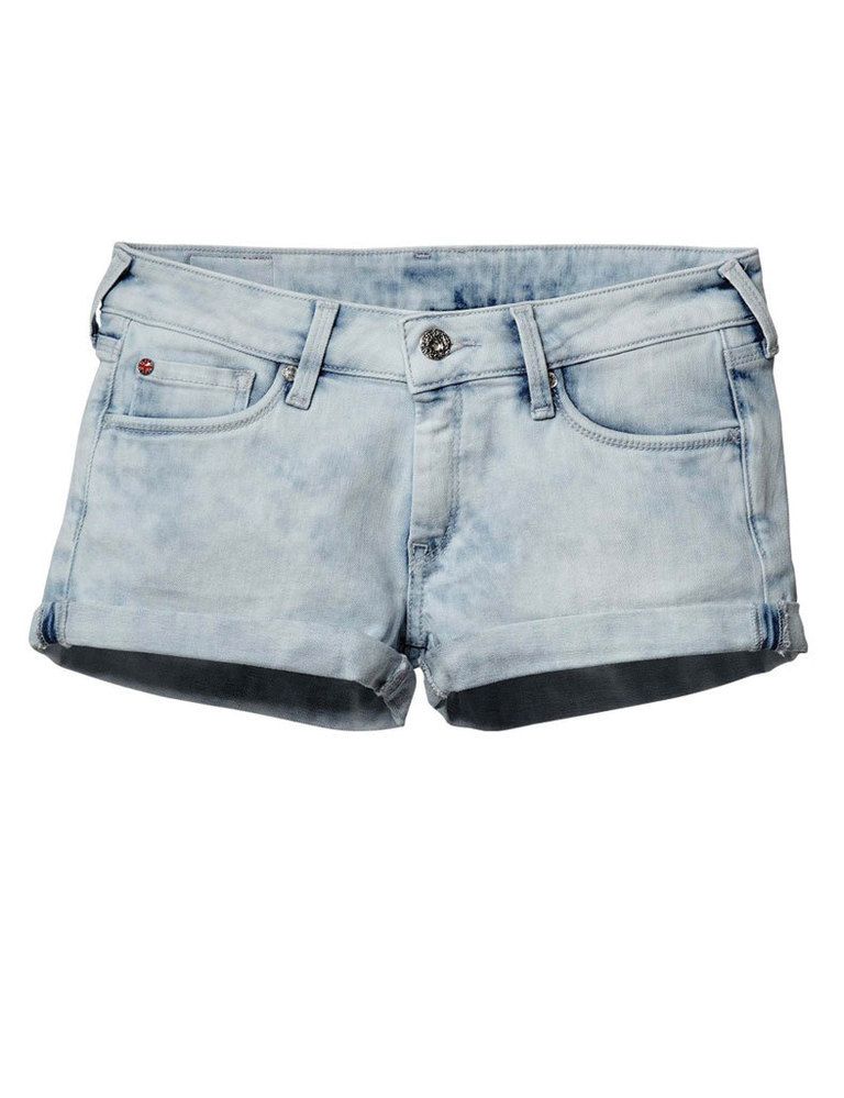 <p>'Shorts' vaqueros con doble bajo, de <strong>Pepe Jeans</strong> (60 €).</p>