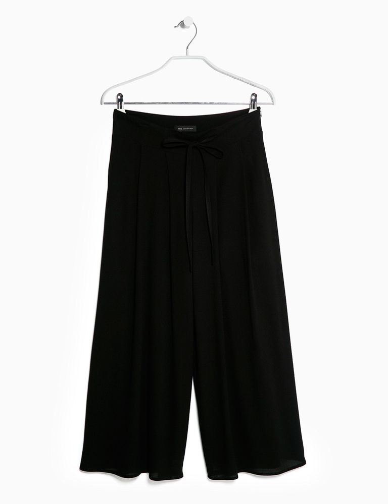 <p>Pantalones capri XL, de <strong>Mango</strong> (35,99 €).</p>