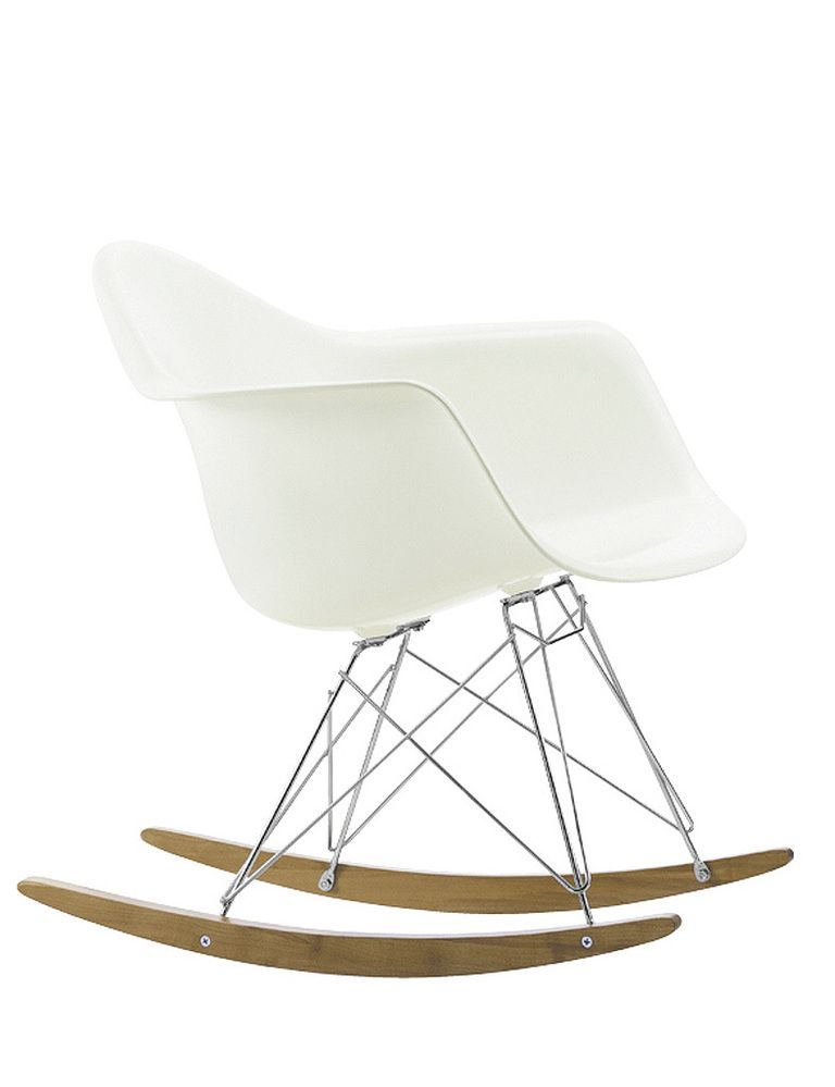<p>La Plastic armchair RAR es una creación de los Eames que cuenta con más de medio siglo de vida. ¡Bien!</p>