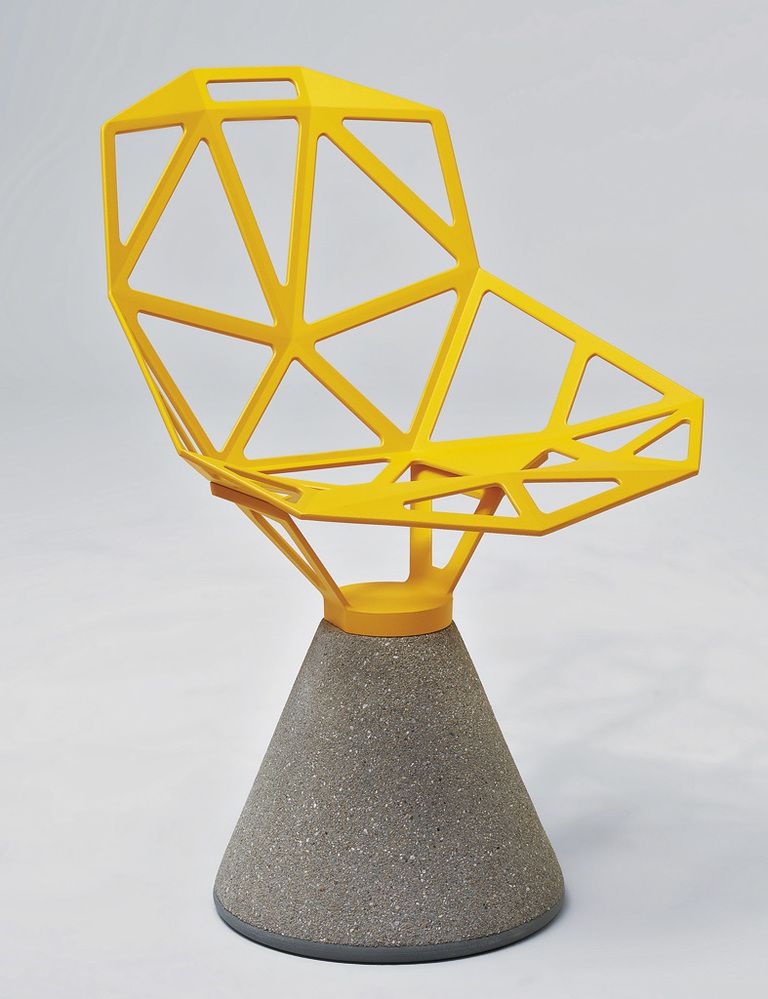 <p>
Los rompedores diseños del creador <strong>Konstantin Grcic,</strong> como la Chair One con pie de cemento que diseñó para Magis, protagonizan una muestra en el <strong>Vitra Design Museum</strong> en Alemania. Para la ocasión,  el diseñador alemán ha  montado allí unas  geniales instalaciones.<br /><i>Weil am Rhein. Hasta el 14 de septiembre.&nbsp;</i>&nbsp; </p>