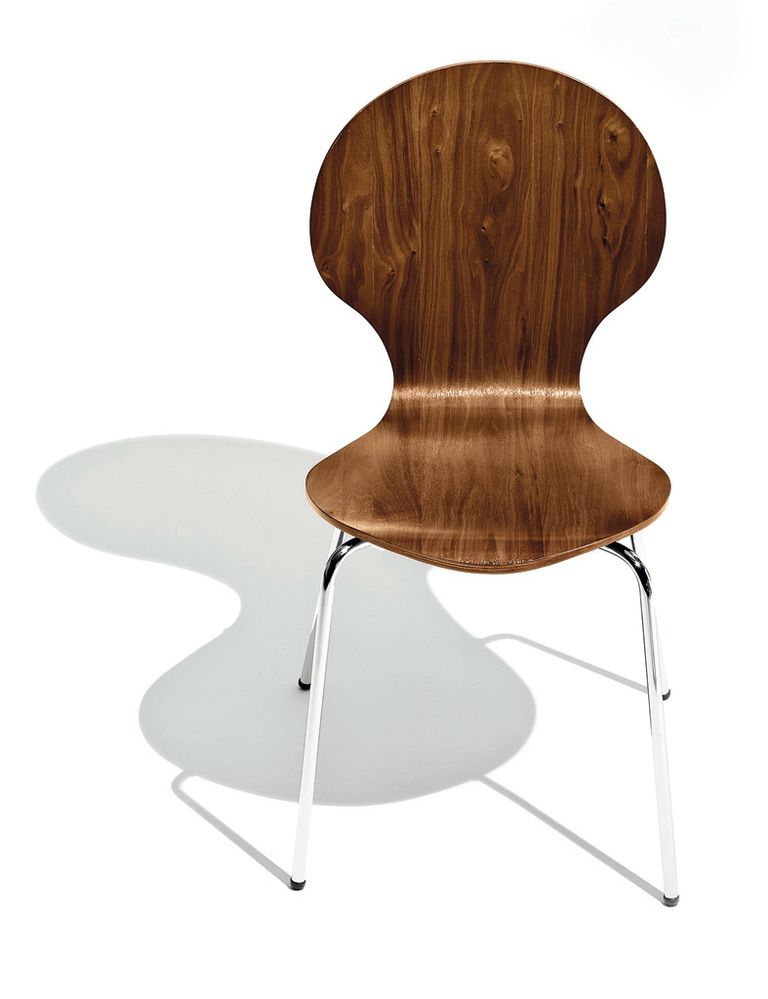 <p>Con unas medidas de 47 x 87 x 53 cm, esta silla de diseño moderno, práctico y 100% a la moda está realizada, principalmente, en aluminio.</p>