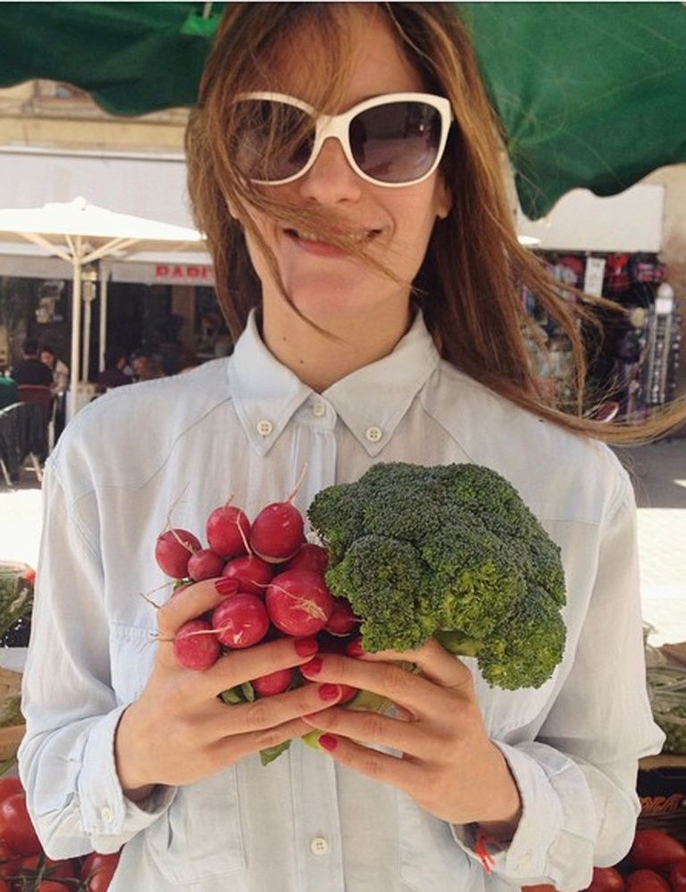 <p>&nbsp;</p><p>Es el Instagram de Silvia Riolobos, <strong>acupuntora, experta en nutrición energética y ortomolecular</strong>, medicina tradicional china, chef de cocina vegana y vegetariana, y una apasionada del estilo de vida healthy. Inspirándote en su blog puedes seguir una <strong>alimentación saludable pero flexible, con riquísimas recetas de postres, zumos o <i>smoothies</i></strong>. Y no sólo puedes verla en las redes o su blog, también puedes contratarla como coach de salud y nutriciónl, y hacer con ella talleres de cocina o batidos. <strong>Psst.</strong> Si tienes peques, te encantarán sus recetas sanas para niños y sus cursos de cocina infantiles. <i>flexi_vegan_player, &nbsp; <a href="http://www.silviariolobos.com" target="_blank">silviariolobos.com</a></i></p><p>&nbsp;</p>