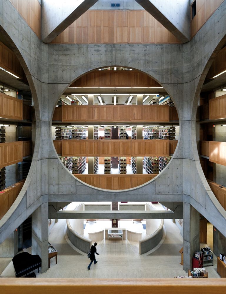 <p>Ambos elementos fascinaron a <strong>Louis Kahn</strong> (1901-1974), uno de los grandes arquitectos del s. XX, como queda claro  en la muestra que  rememora su vida y obra en el alemán <strong>Vitra Design Museum.</strong> Aquí, la biblioteca de la Phillips Academy Exeter (New Hampshire). Weil am Rhein. <strong>Hasta 11 de agosto.</strong></p>