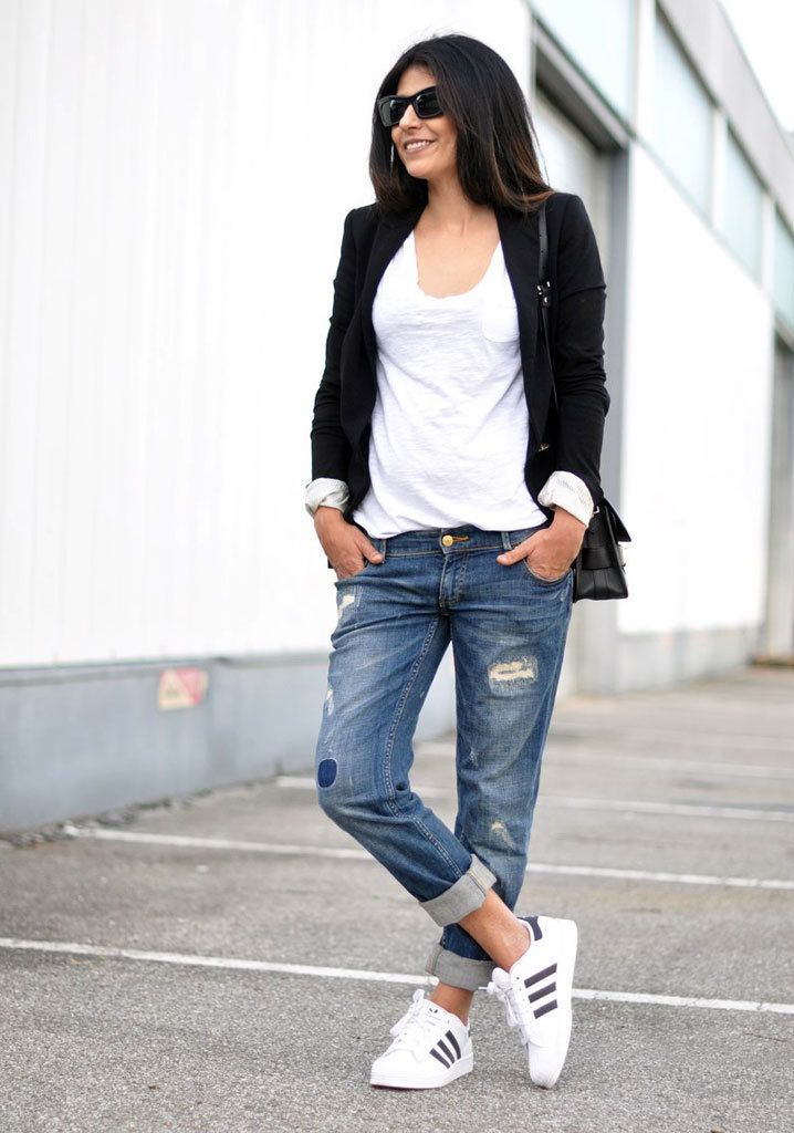 camiseta por dentro del pantalon mujer