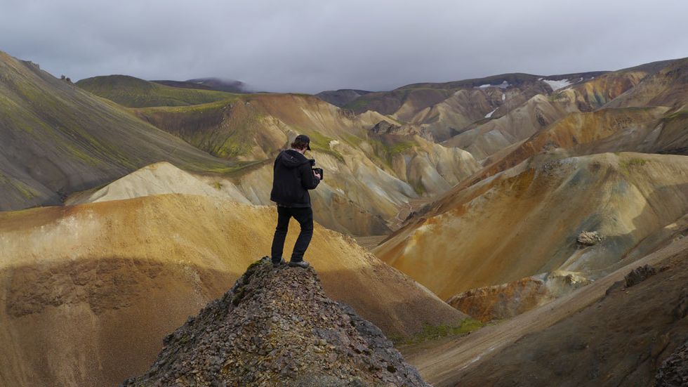 <p>Su peculiar perfil geológico hace que tenga unos desniveles increíbles. Islandia es un núcleo de actividad volcánica: en los últimos dos siglos, treinta volcanes han entrado en erupción.</p>