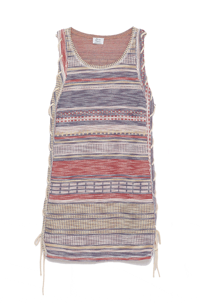 <p>Vestido tricotado de Zara, 29,95 €.</p>