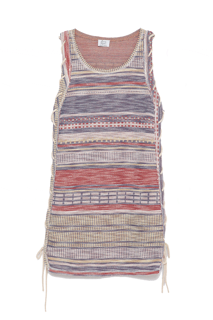 <p>Vestido tricotado de Zara, 29,95 €.</p>