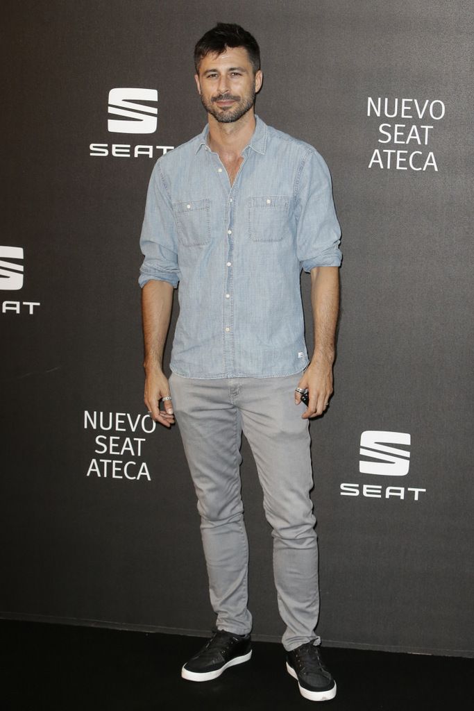 <p>El actor <strong>Hugo Silva</strong> acudió a la fiesta con un estilismo muy casual.&nbsp;</p>