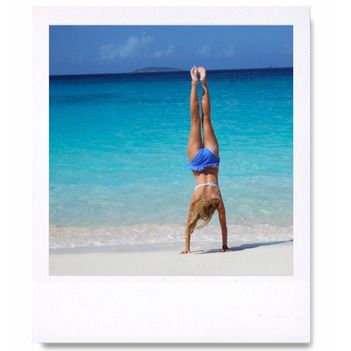 Vacation, Leg, Tumbling (gymnastics), Muscle, Swimwear, Physical fitness, Bikini, Sea, Ocean, Performance, 