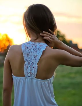 Clothing, Hairstyle, Shoulder, Joint, Summer, Style, Beauty, Back, Sunlight, Neck, 