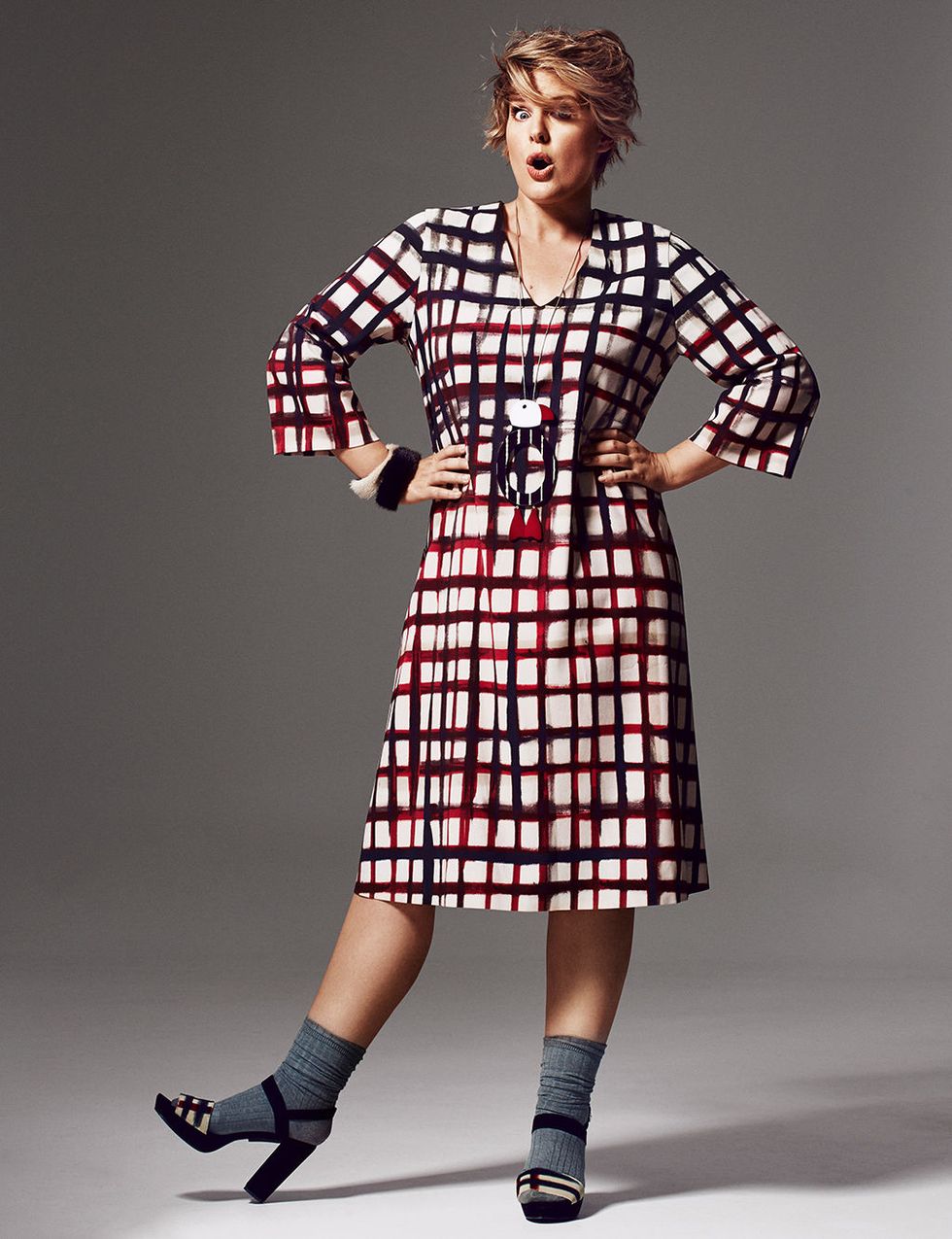 Sleeve, Collar, Shoulder, Dress, Textile, Pattern, Joint, Plaid, Style, Street fashion, 