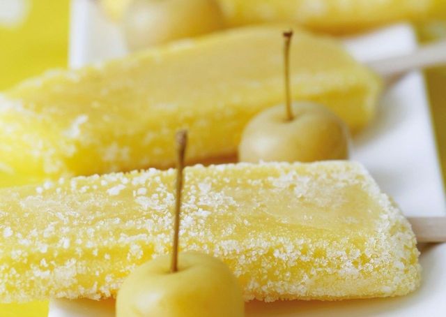 Food, Yellow, Ingredient, Sweetness, Cuisine, Confectionery, Dessert, Finger food, Produce, Fruit, 