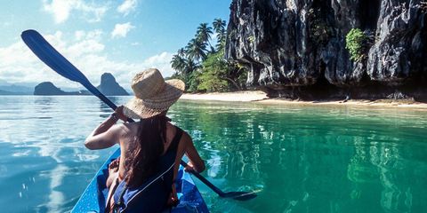 Recreation, Watercraft, Boat, Hat, Boating, Outdoor recreation, Canoeing, Kayaking, Paddle, Kayak, 