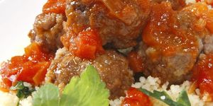 Food, Steamed rice, Cuisine, Dish, White rice, Ingredient, Rice, Jasmine rice, Meat, Recipe, 