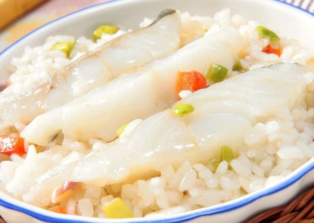 Food, White rice, Cuisine, Steamed rice, Rice, Ingredient, Dish, Jasmine rice, Arborio rice, Produce, 