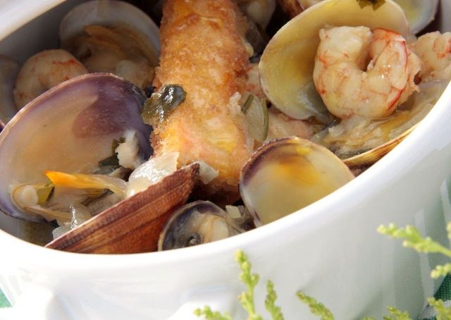 Food, Seafood, Ingredient, Recipe, Seafood boil, Bivalve, Shellfish, Shrimp, Dish, Arthropod, 