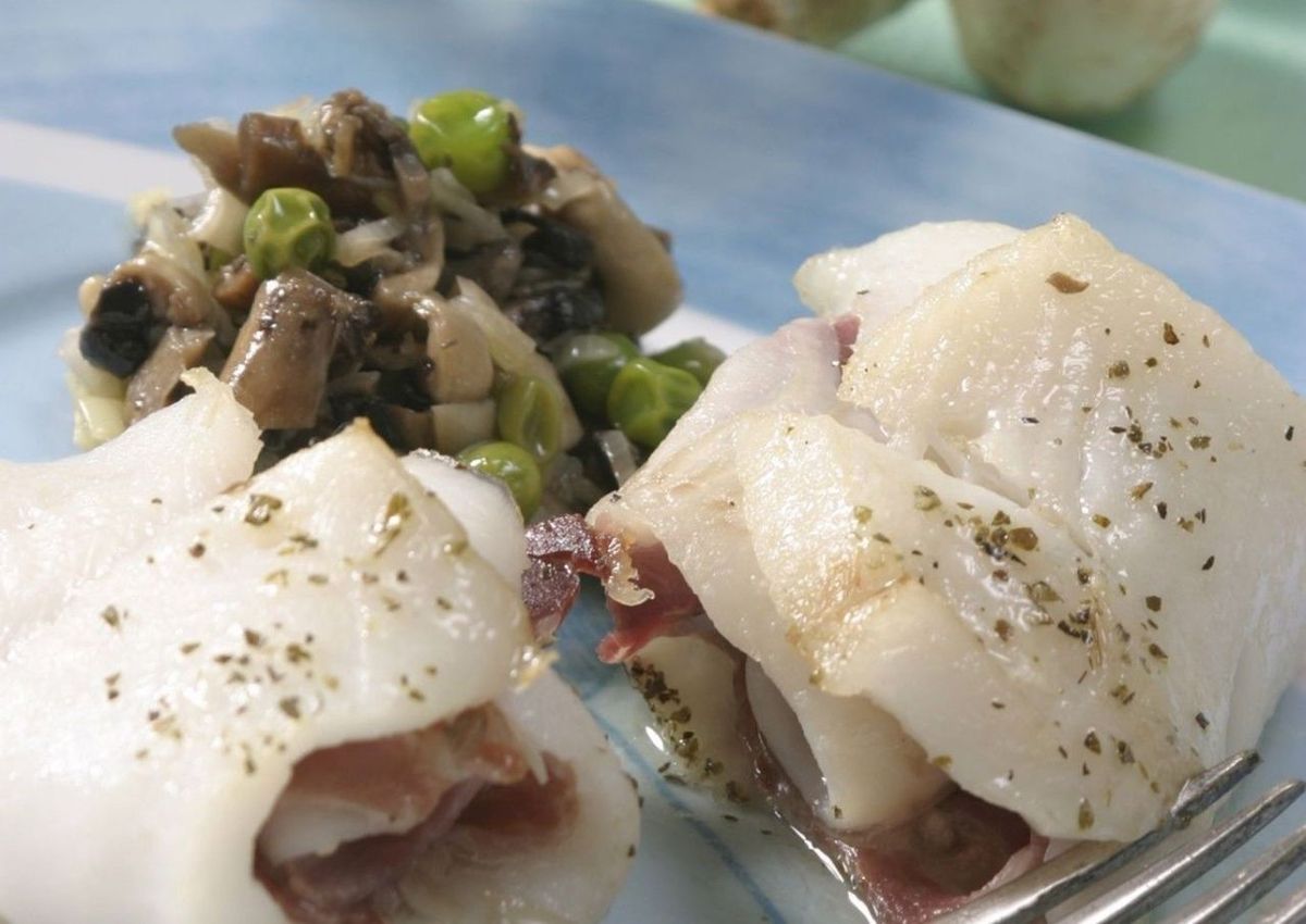 Rollitos de lenguado con guisantes