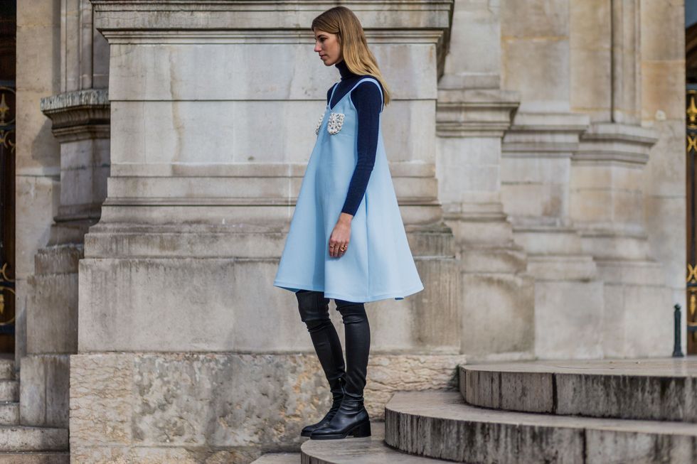 Sleeve, Collar, Outerwear, Coat, Style, Street fashion, Blazer, Electric blue, Boot, Leather, 