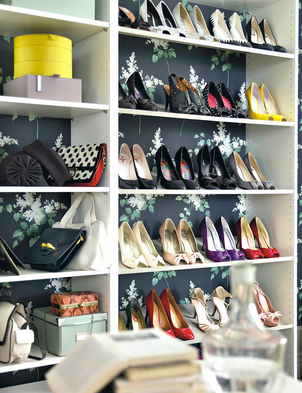 Shelf, Closet, Shelving, Footwear, Room, Shoe store, Furniture, Shoe, Wardrobe, Shoe organizer, 