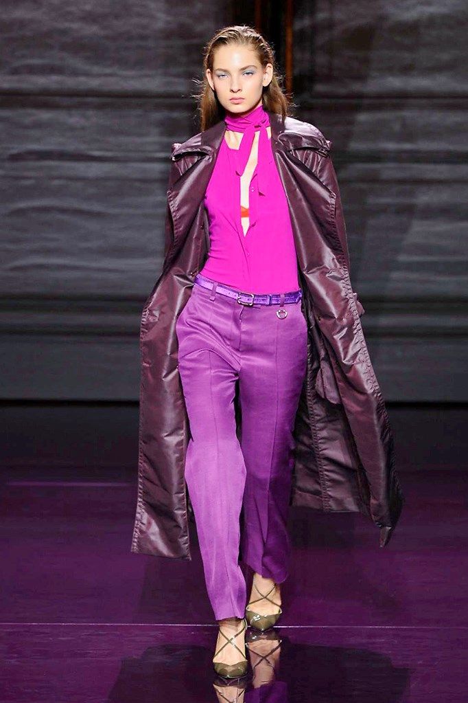 Fashion show, Style, Purple, Pink, Runway, Magenta, Fashion, Fashion model, Waist, Model, 