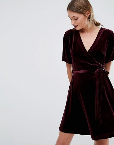 Dress, Sleeve, Shoulder, Joint, Standing, One-piece garment, Formal wear, Style, Day dress, Fashion, 
