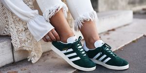 Footwear, White, Shoe, Street fashion, Green, Plimsoll shoe, Skate shoe, Fashion, Ankle, Leg, 