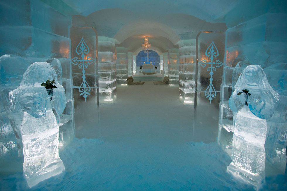 Aqua, Ice, Ice hotel, Freezing, Arch, Snow, Transparent material, Animation, Cg artwork, Digital compositing, 