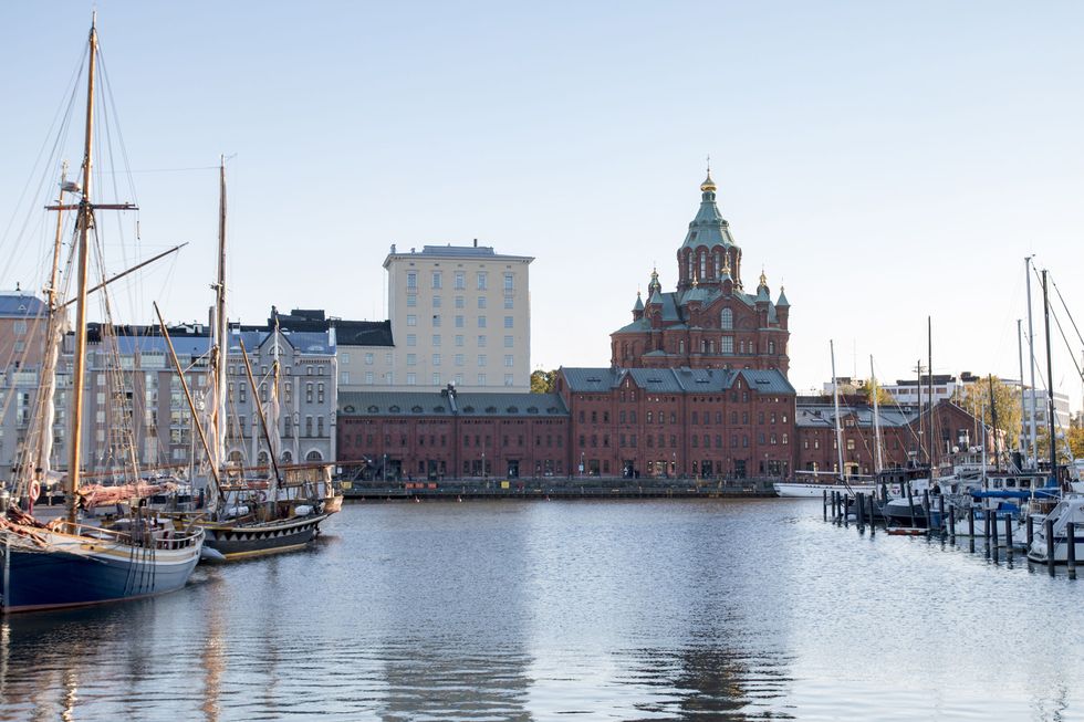 Waterway, Watercraft, Channel, City, Mast, Tall ship, Barquentine, Sailing ship, Barque, Boat, 