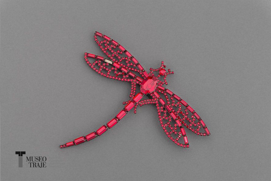 Red, Pink, Carmine, Wing, Invertebrate, Magenta, Ribbon, Embellishment, Knot, Dragonflies and damseflies, 