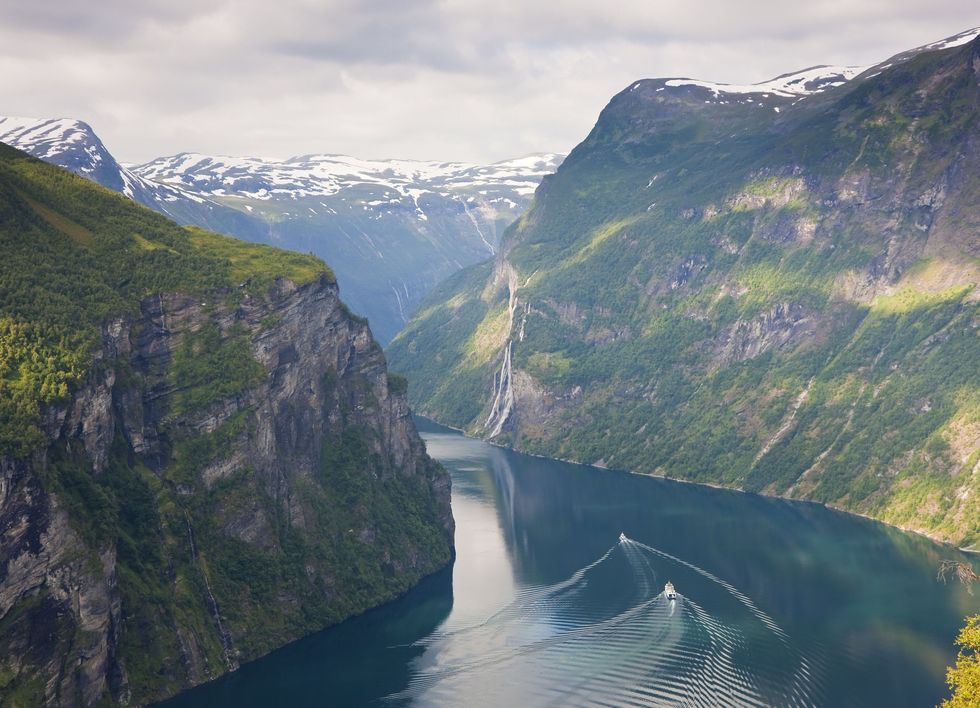 Fjord, Mountainous landforms, Highland, Mountain, Natural landscape, Glacial landform, Water resources, Sound, Sky, Water, 