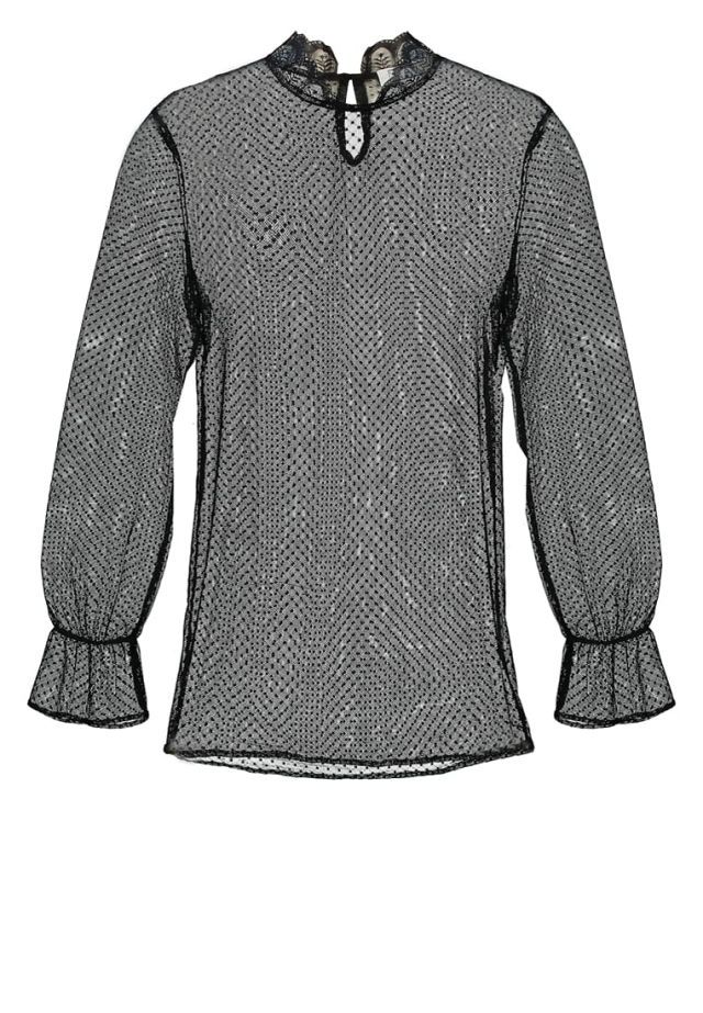 Sleeve, Collar, Textile, Outerwear, White, Sweater, Pattern, Woolen, Black, Grey, 