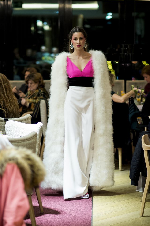 Fashion, White, Fur clothing, Fur, Clothing, Fashion model, Haute couture, Dress, Pink, Event, 