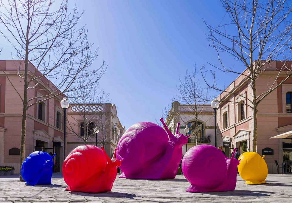 Blue, Red, Pink, Purple, Public space, Magenta, Architecture, Tree, Ball, City, 