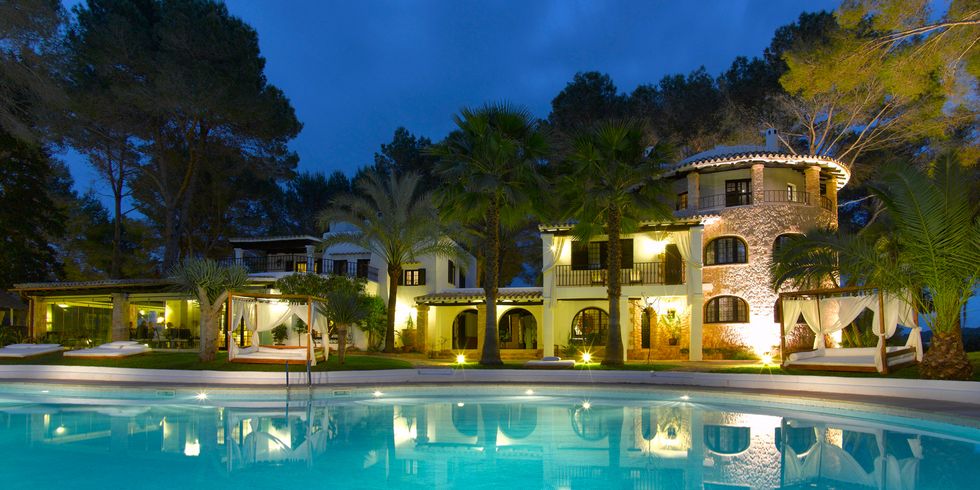 Swimming pool, Property, Water, Real estate, Tree, Resort, Building, Night, Villa, Majorelle blue, 