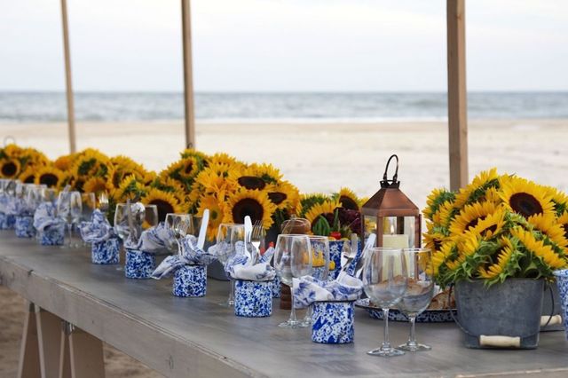 Yellow, Flower, Plant, Ceremony, sunflower, Floristry, Wedding reception, Event, Cut flowers, Floral design, 